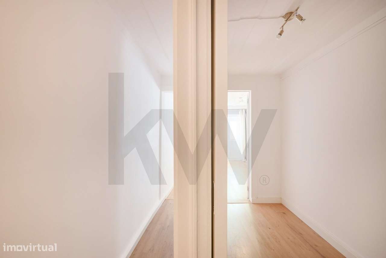 APARTAMENTO RENOVADO T1+1 JUNTO AO CASTELO SÃO JORGE-3