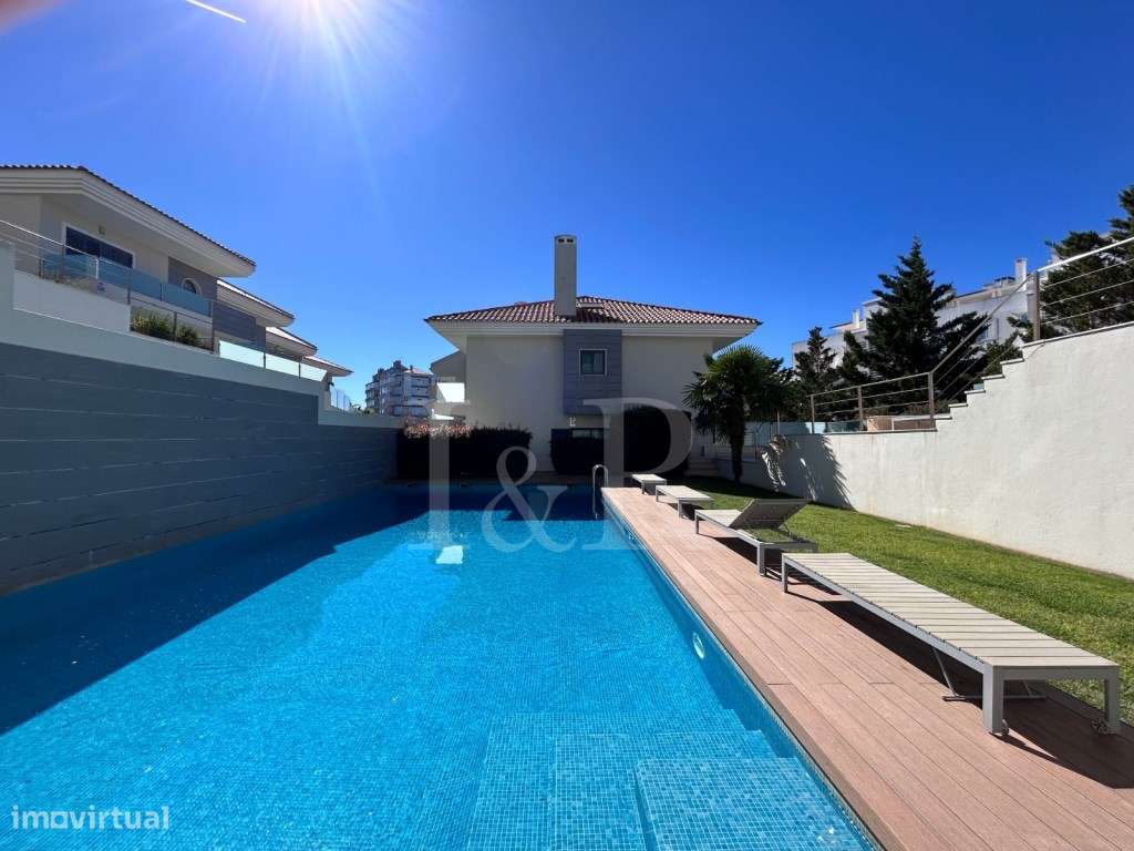 Moradia T3 renovada em condomínio com piscina no Estoril-55