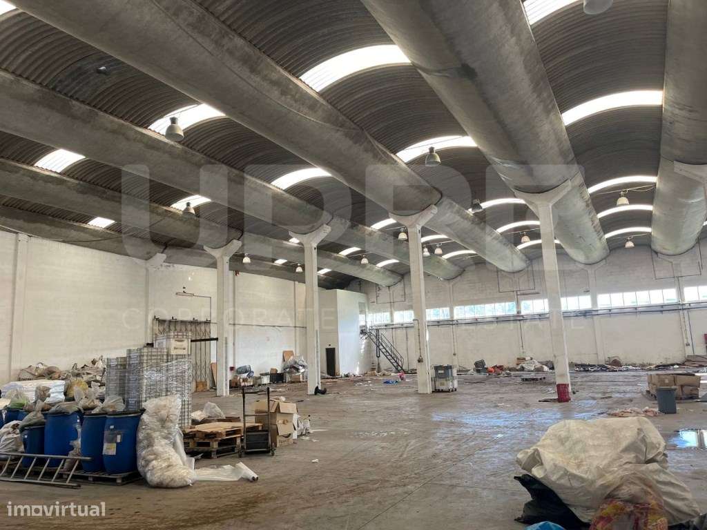 VENDE | ARMAZÉM INDUSTRIAL | Serzedo (VN Gaia) - Grande imagem: 3/11