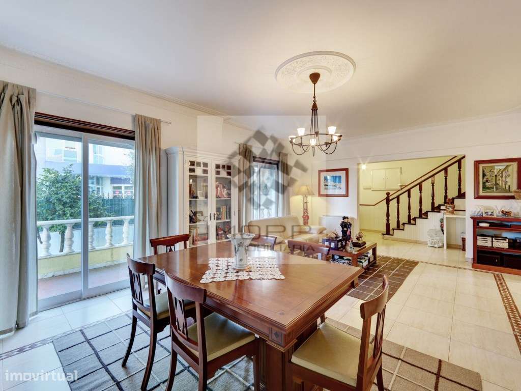 Moradia de Excelência na Amadora - Exclusividade, Conforto e Locali...-9