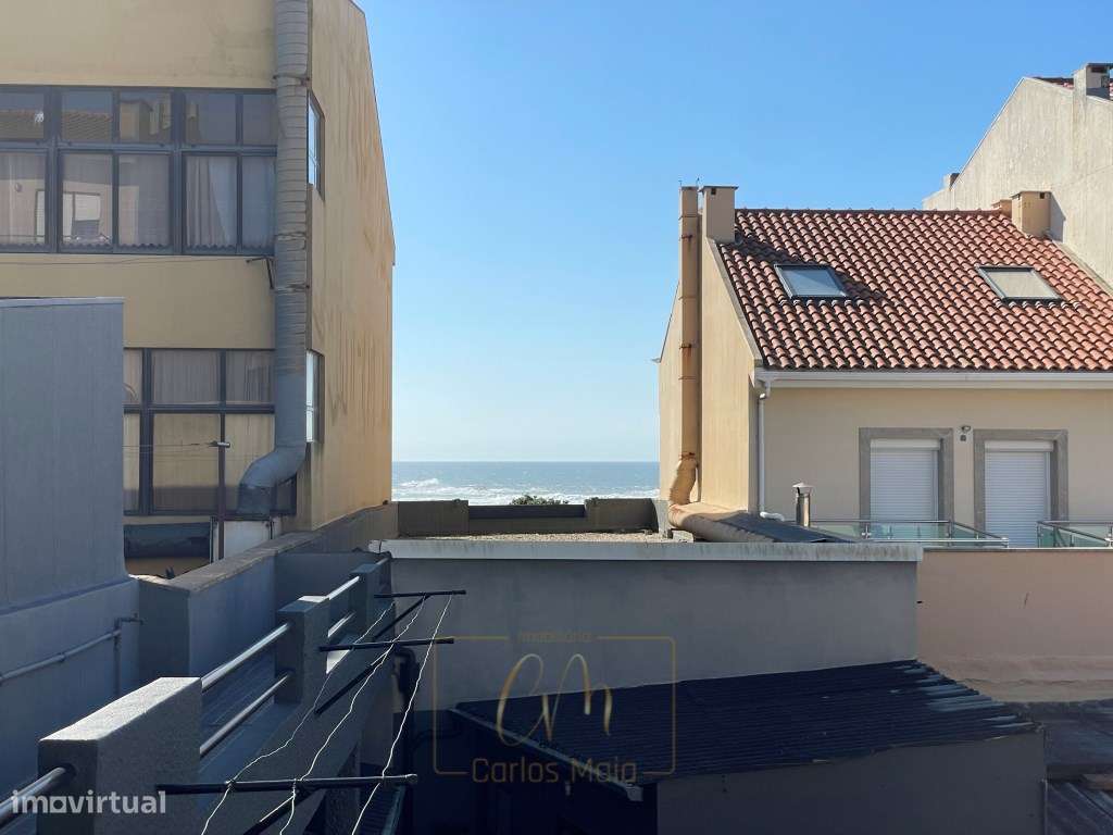 Moradia T6 com terraço e vistas mar a 40 m da praia em Vila do Conde - Grande imagem: 4/37