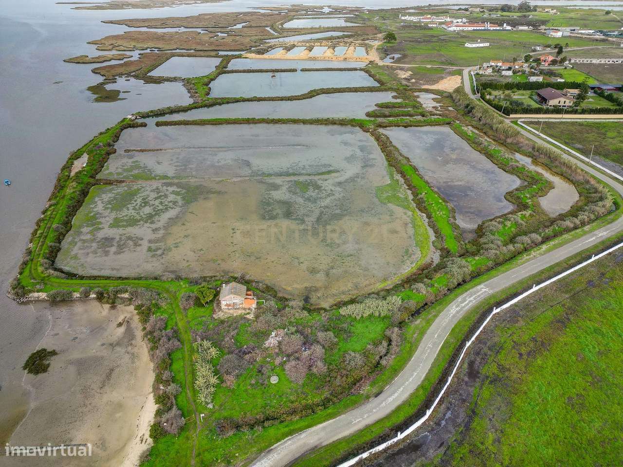 Marinha com 5 ha, destinada a piscicultura, em Sarilhos Grandes, Monti-13