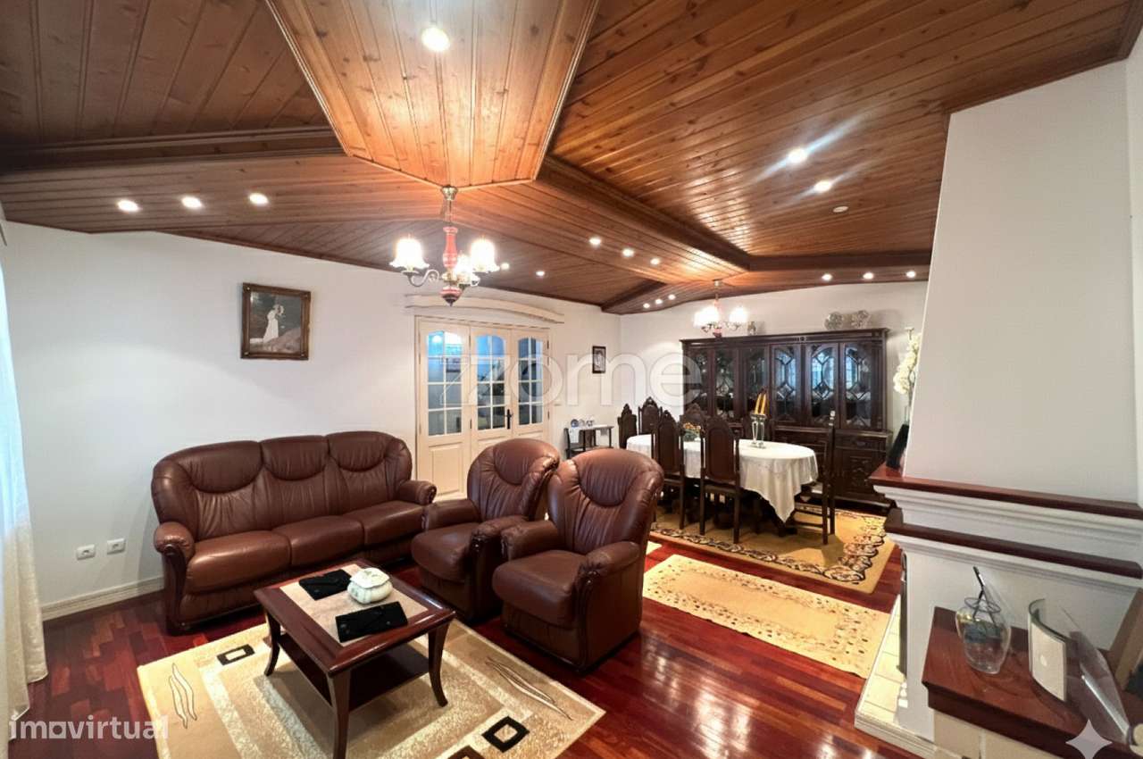 Moradia T4, Armazém e Escritório em Terreno de 2020 m² – Rabo de Pe...-12