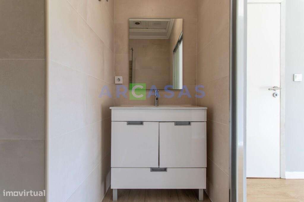 Andar moradia V3 com 2 garagens fechadas em São Cosme, Gondomar-20