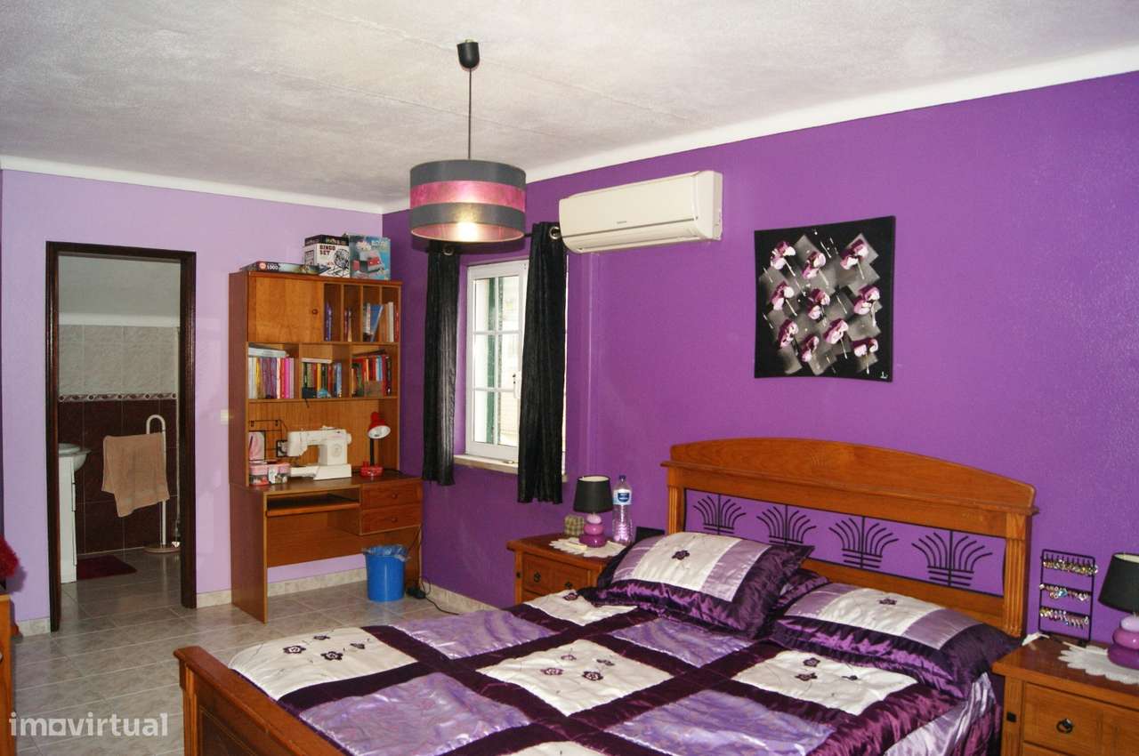 Moradia com 4 assoalhadas em ótimo estado.-24