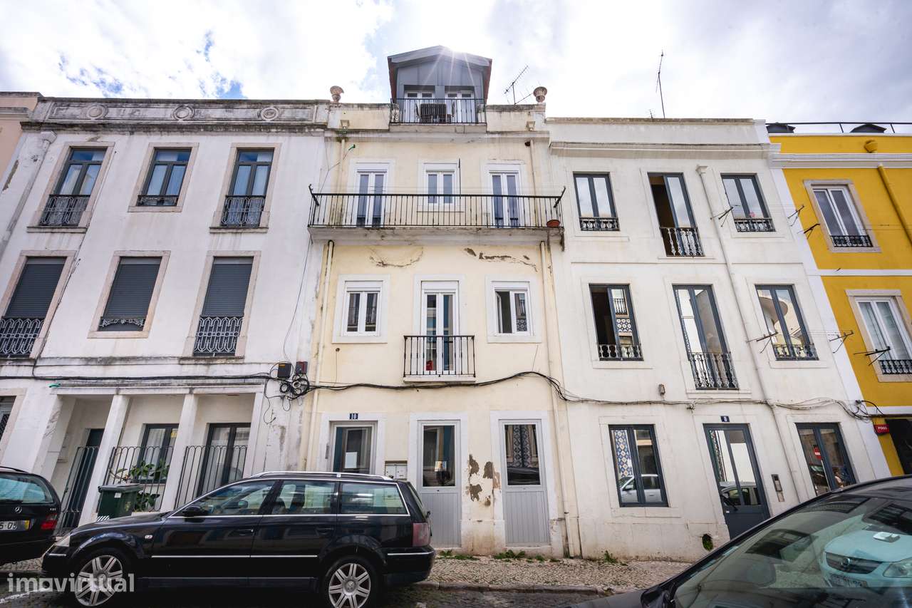 T2 REMODELADO | RUA REBELO DA SILVA | ESTEFÂNIA | LISBOA | VARANDA-17