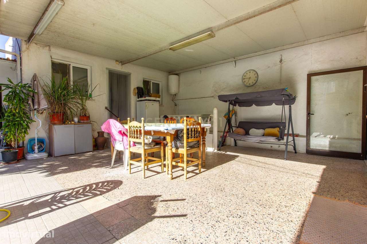 Moradia T2+1 com Anexo Independente, Garagem, Terraço e Adega – Quinta-5