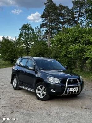 Toyota RAV4 - 4