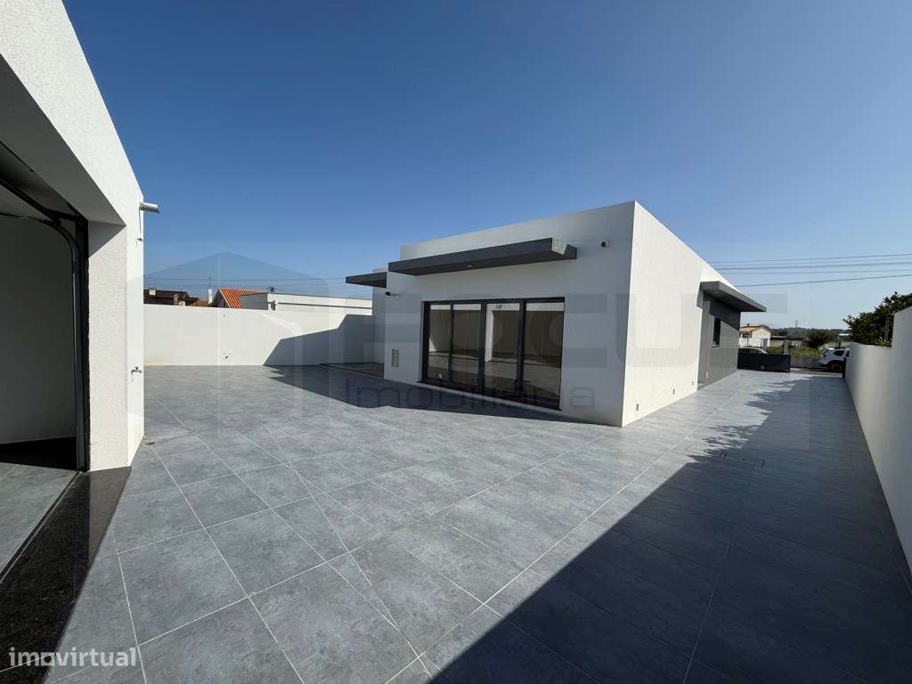 Moradia Térrea T3 - NOVA A ESTREAR - Grande imagem: 5/22