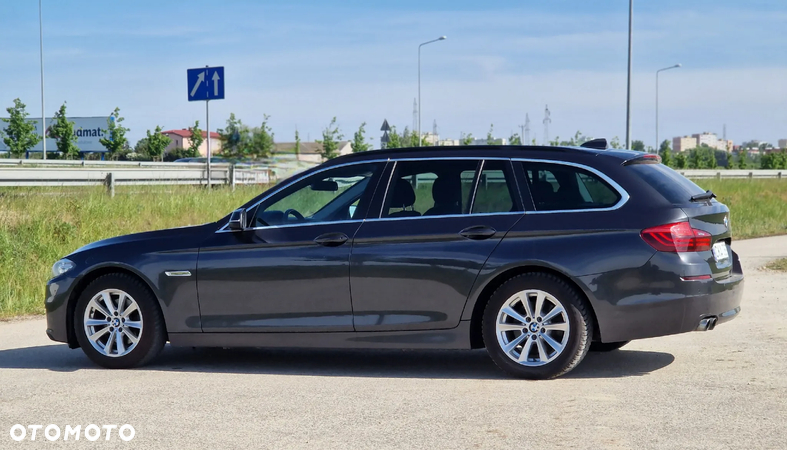 BMW Seria 5 520d Touring - 13