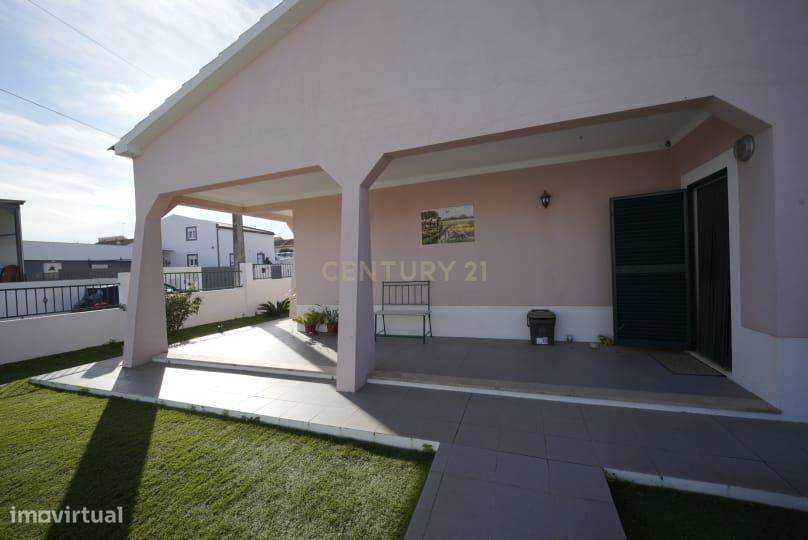 Espetacular Moradia em Setúbal com Jardim e Garagem-19