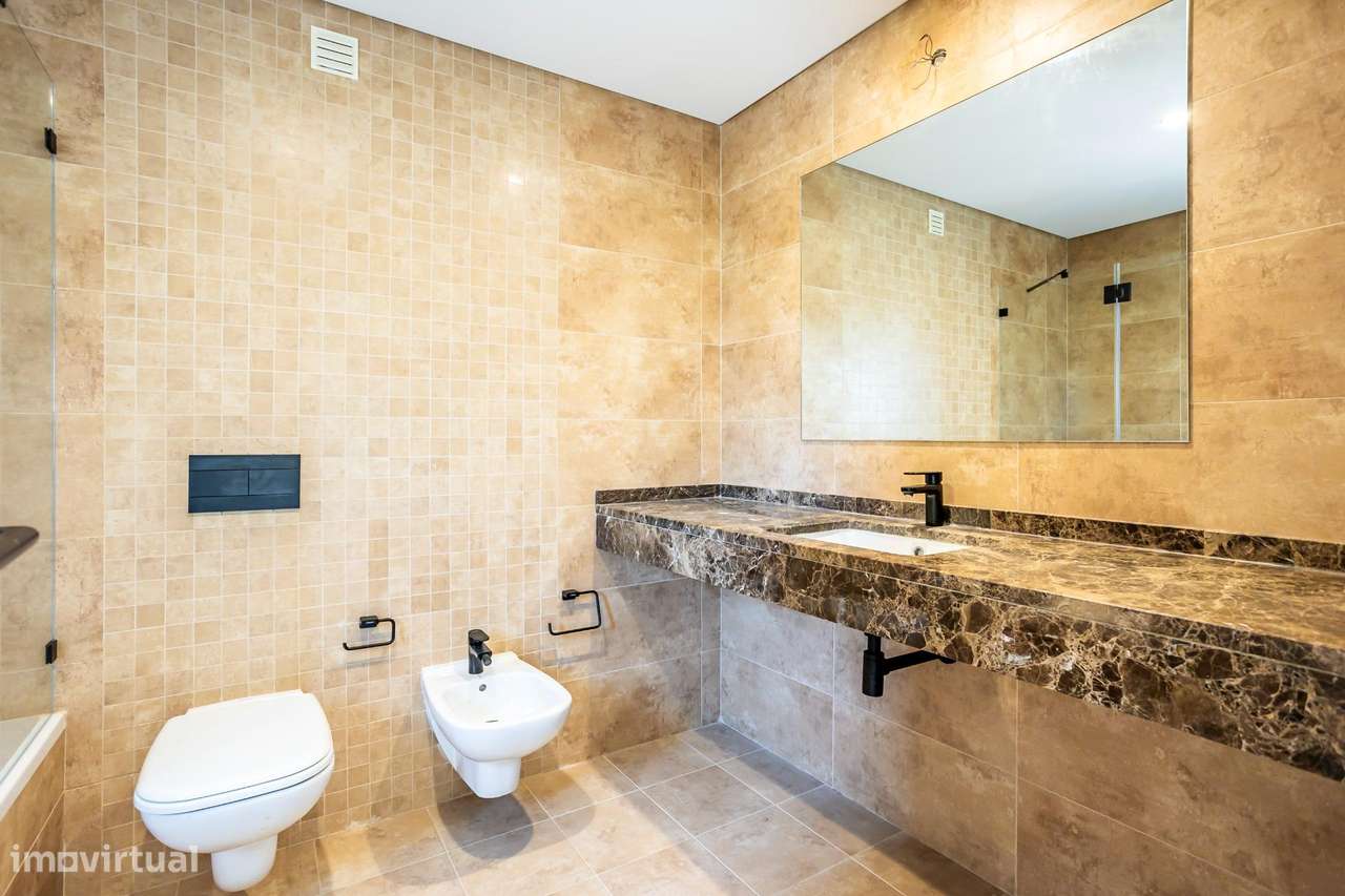 Moradia de Luxo em Condomínio Exclusivo com Piscinas no Carvoeiro-40