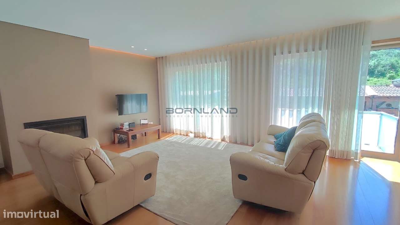 Moradia em Banda T3 + Escritório-5