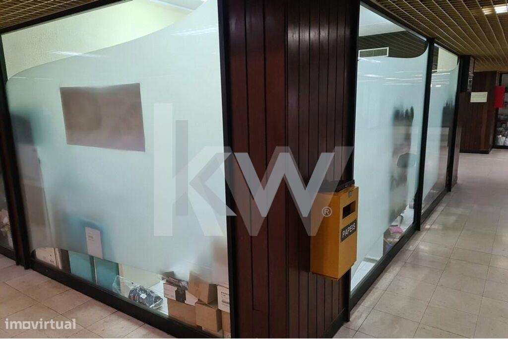 Investidores! Loja arrendada por 340€/mês! Rentabilidade bruta de 10,5 - Grande imagem: 2/13