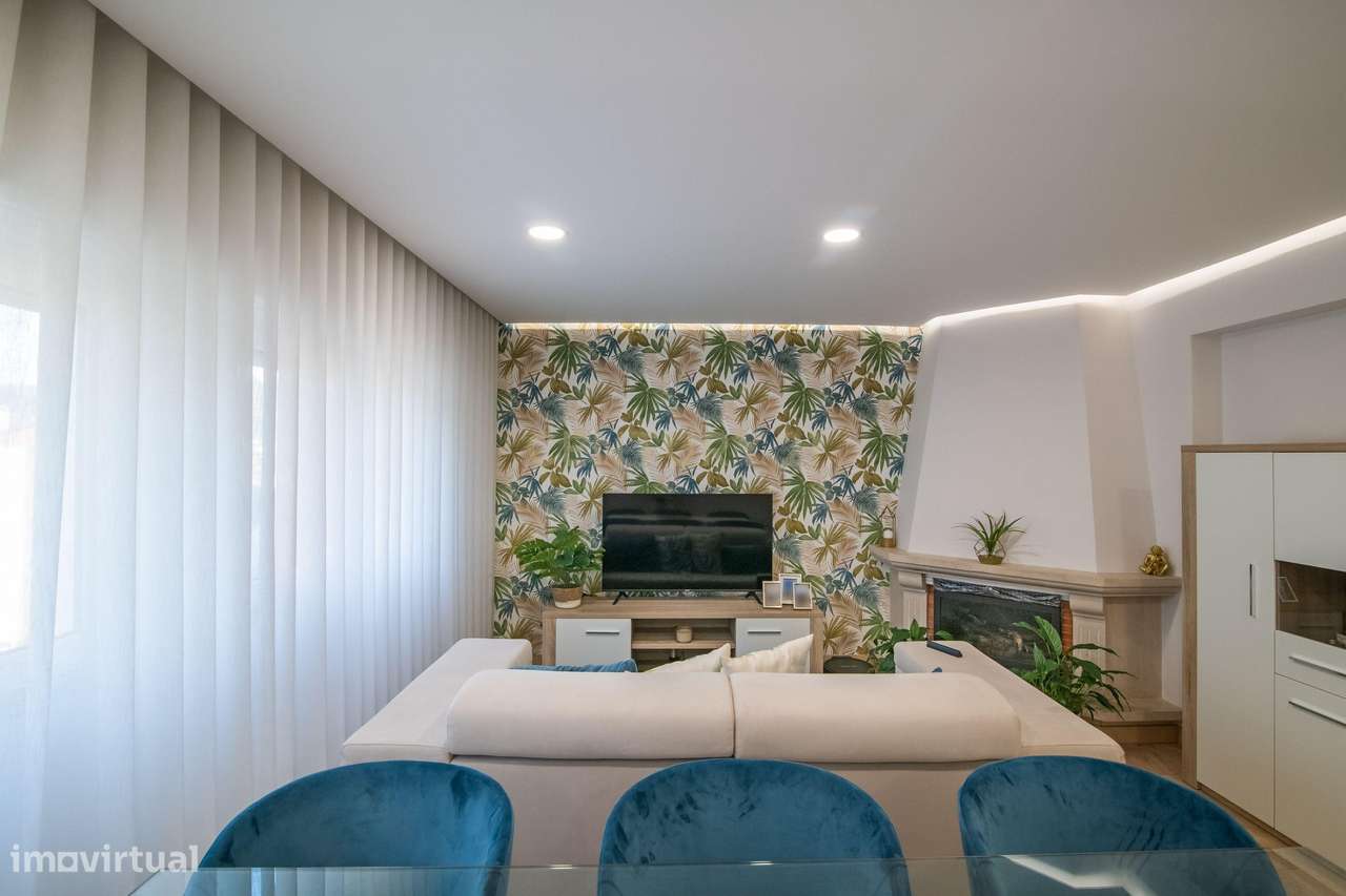 Um lar onde a luz e o conforto se encontram - Grande imagem: 3/27