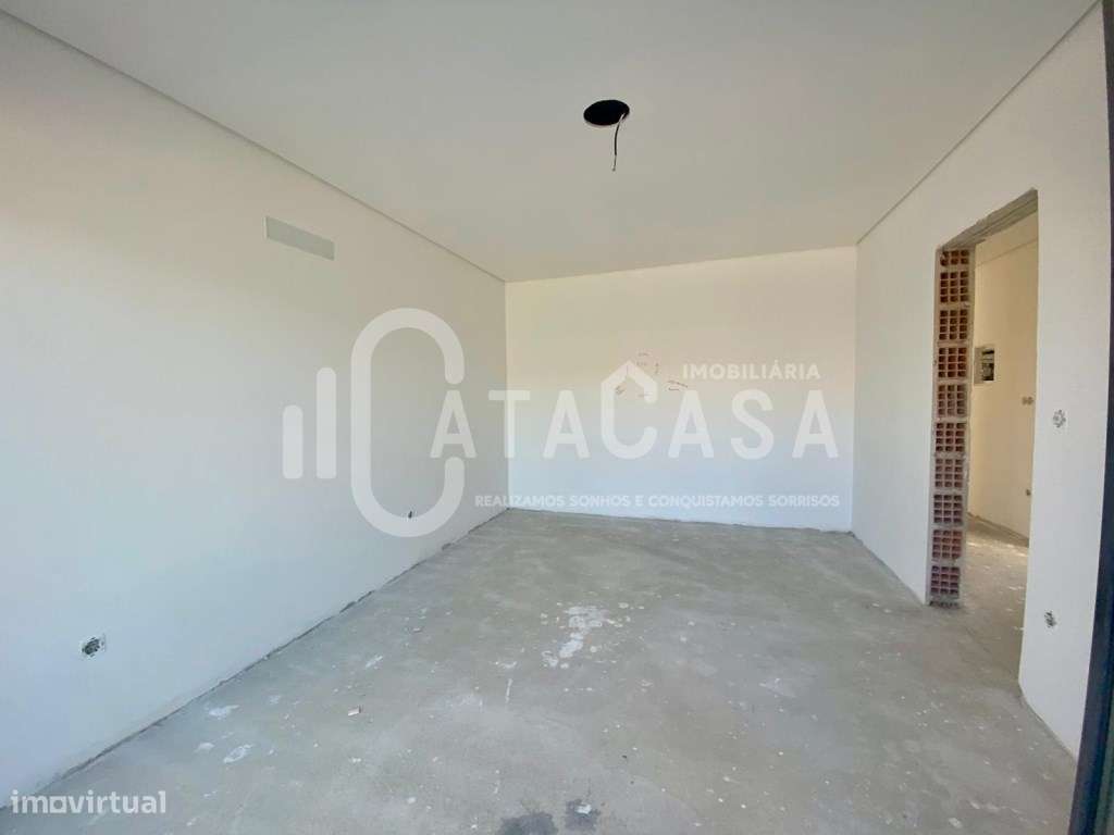 Moradia Geminada T3+1 Nova para Venda em Anadia-16