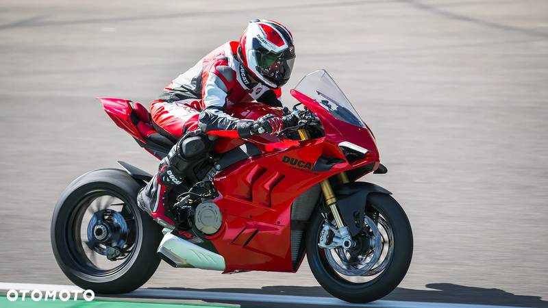 Ducati Panigale V4S - 24