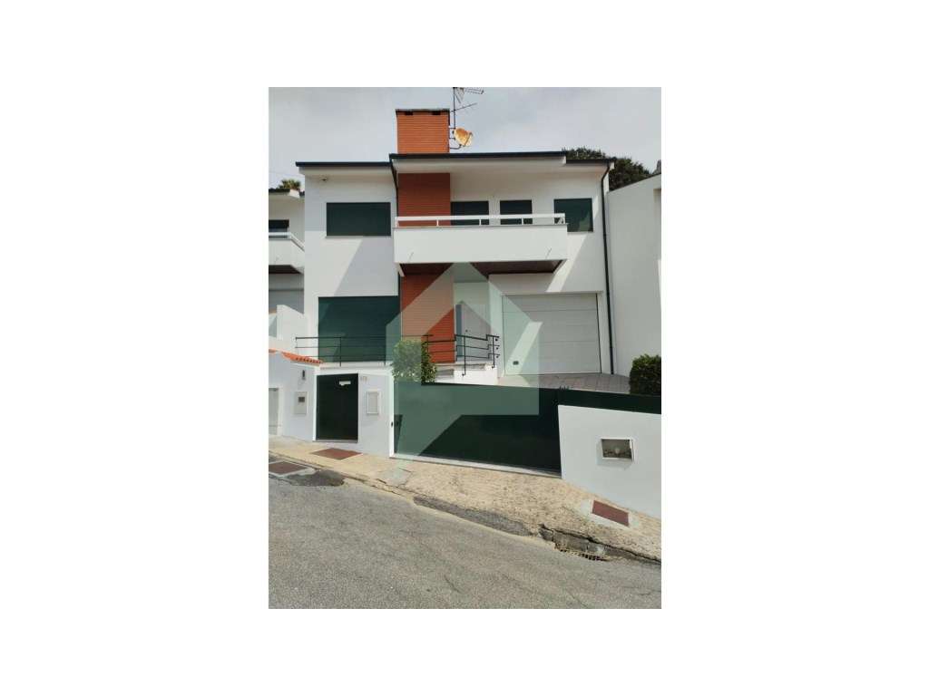 Moradia T4, excelentes áreas e ótima exposição solar - Abade de Nei... - Grande imagem: 4/60