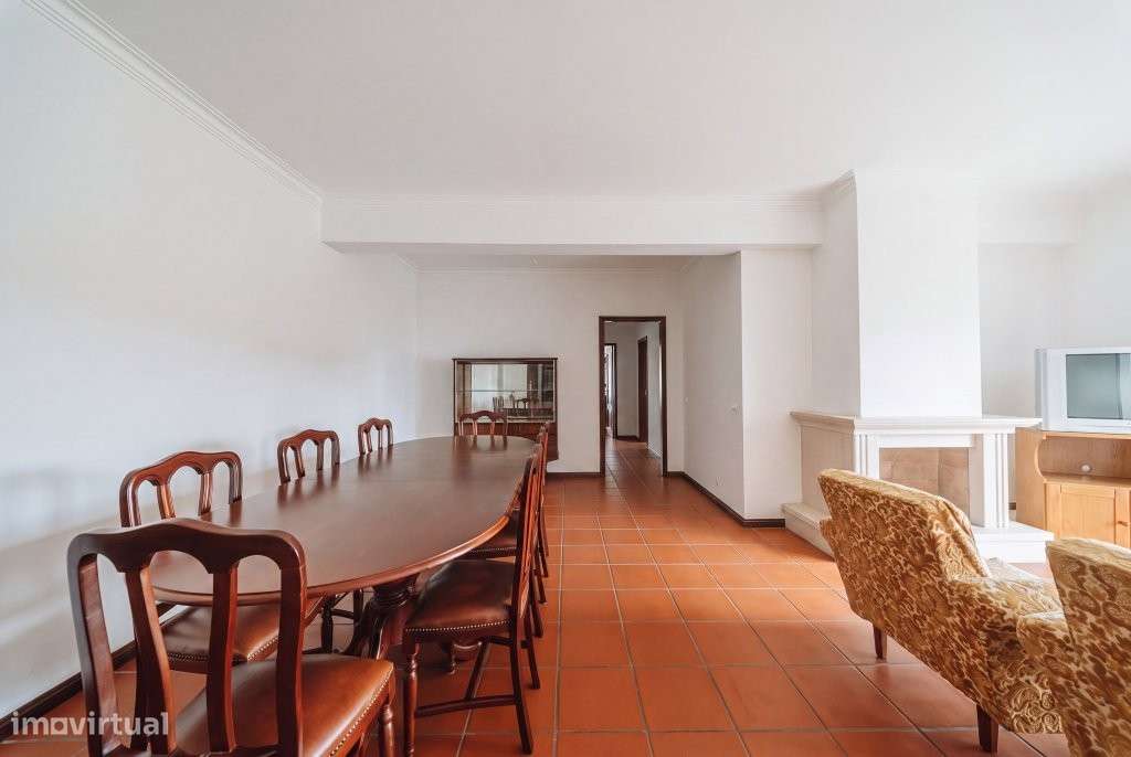 Apartamento T3 com garagem box-5
