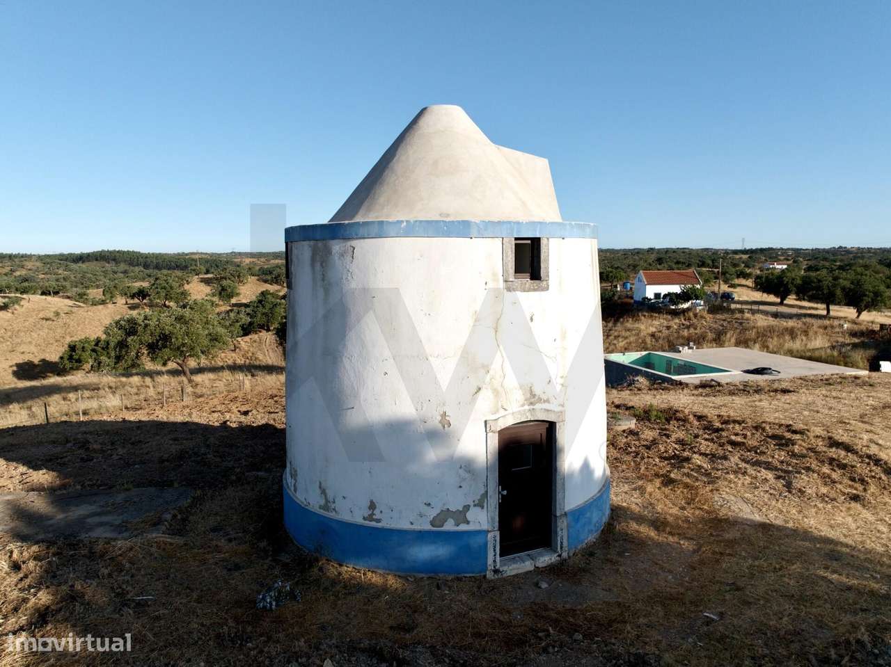 Monte - Piscina e Moinho em São Bartolomeu da Serra - Onde o Tempo Abr - Grande imagem: 3/35