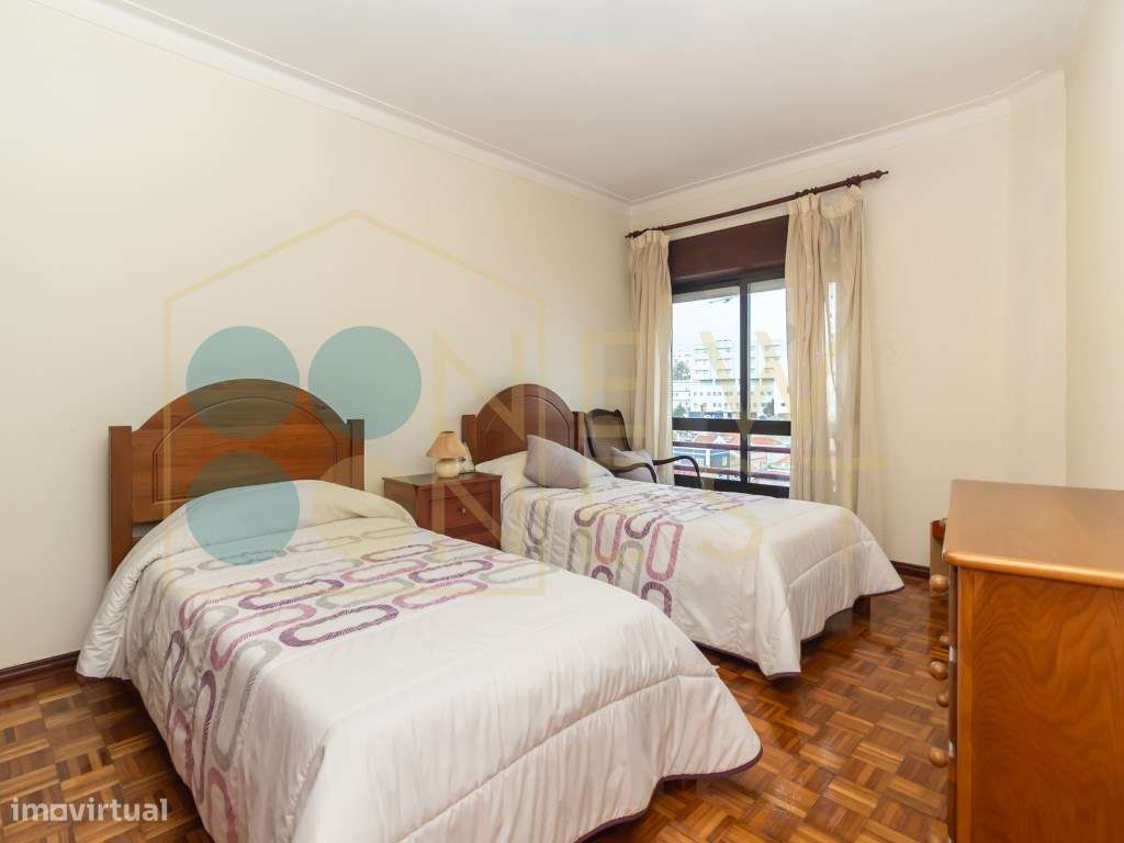 Apartamento T3 com elevador e parqueamento, junto ao Hospital-22