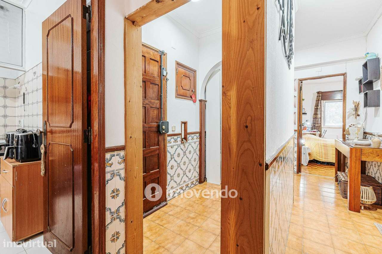 Apartamento T2 com arrecadação, em Agualva-9
