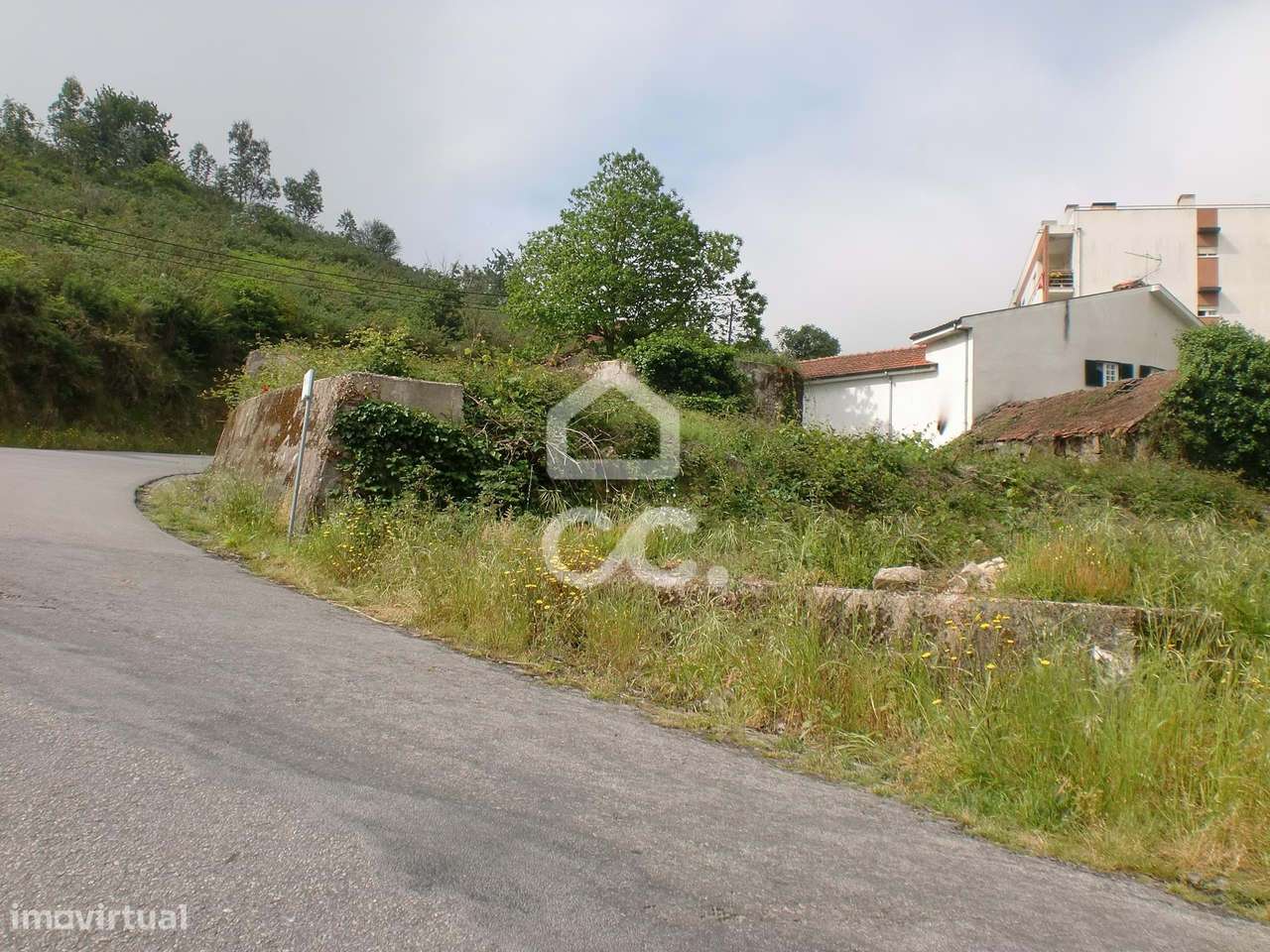 Casa Para Restauro, Figueiras, Lousada - Grande imagem: 3/24