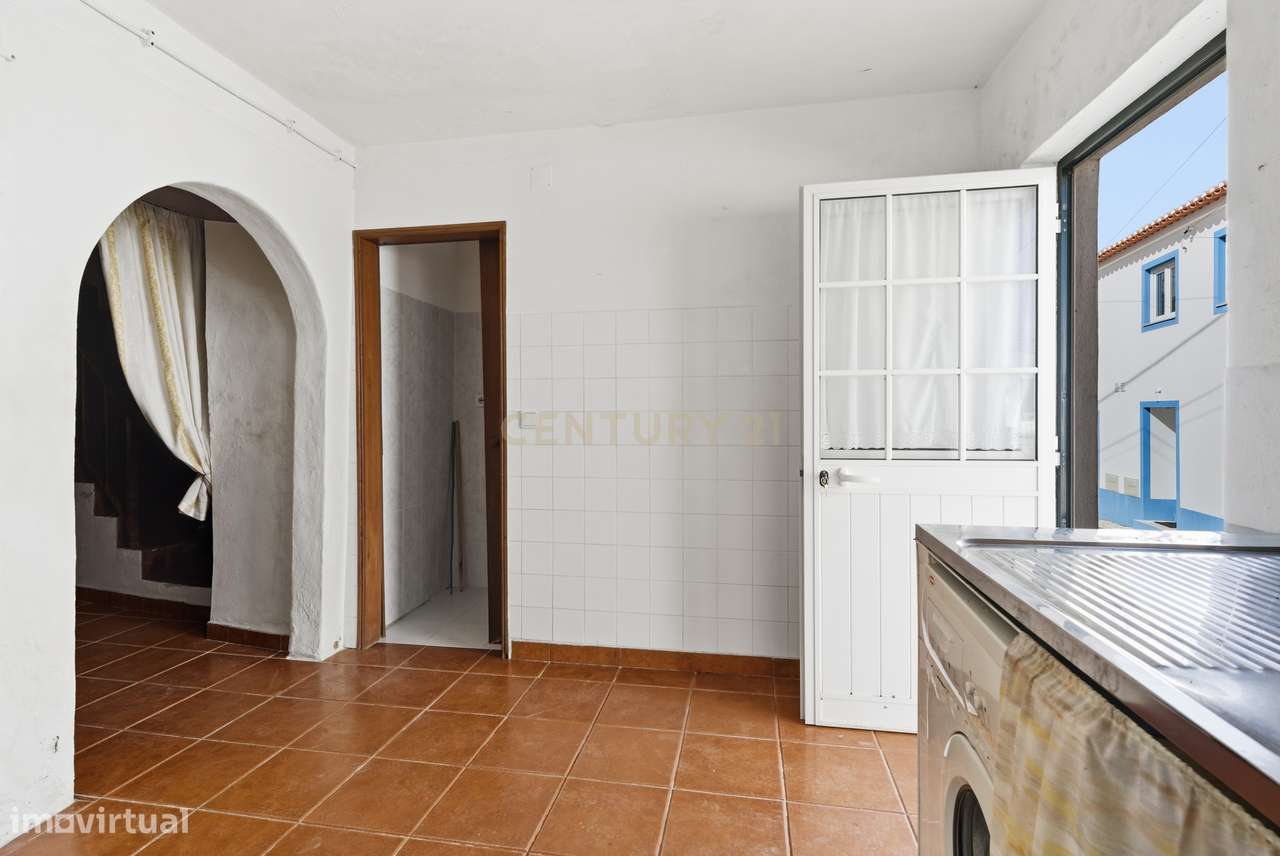 Moradia T1 para Investimento, perto do Sobral de Monte Agraço-5