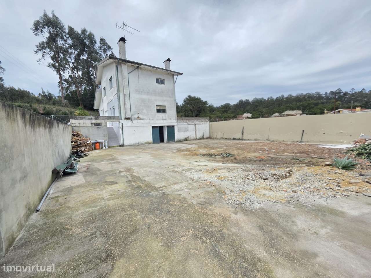 Troque o seu apartamento por uma moradia de 4 frentes em Argoncilhe-26