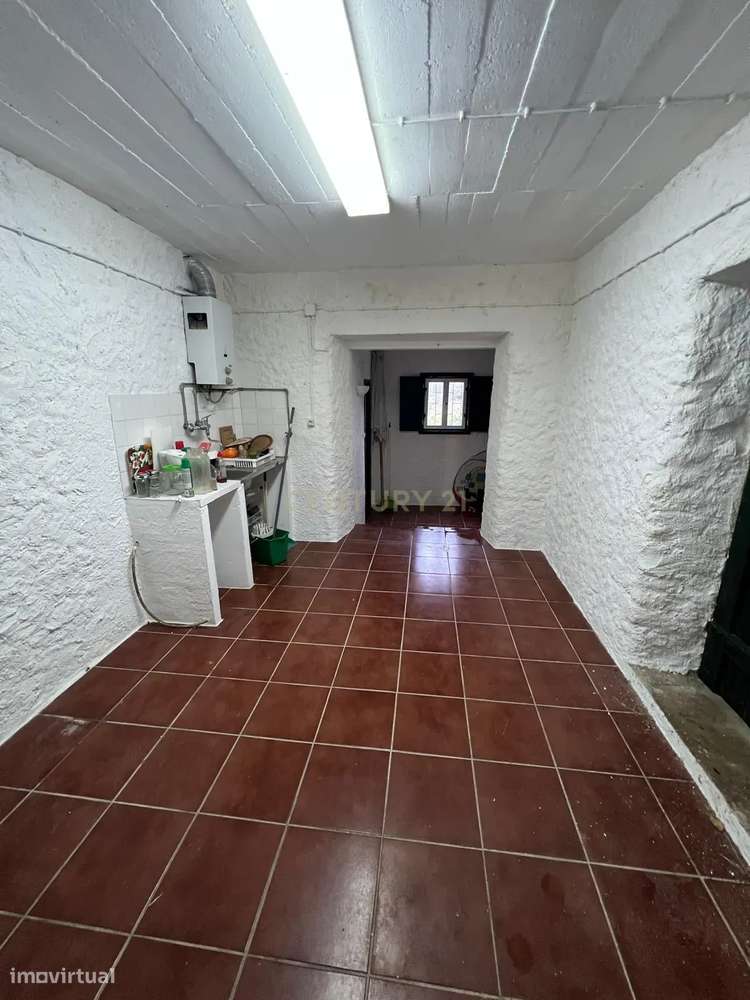Moradia Renovada T3 com Terreno e Árvores de Fruto – Alvaiázere-6