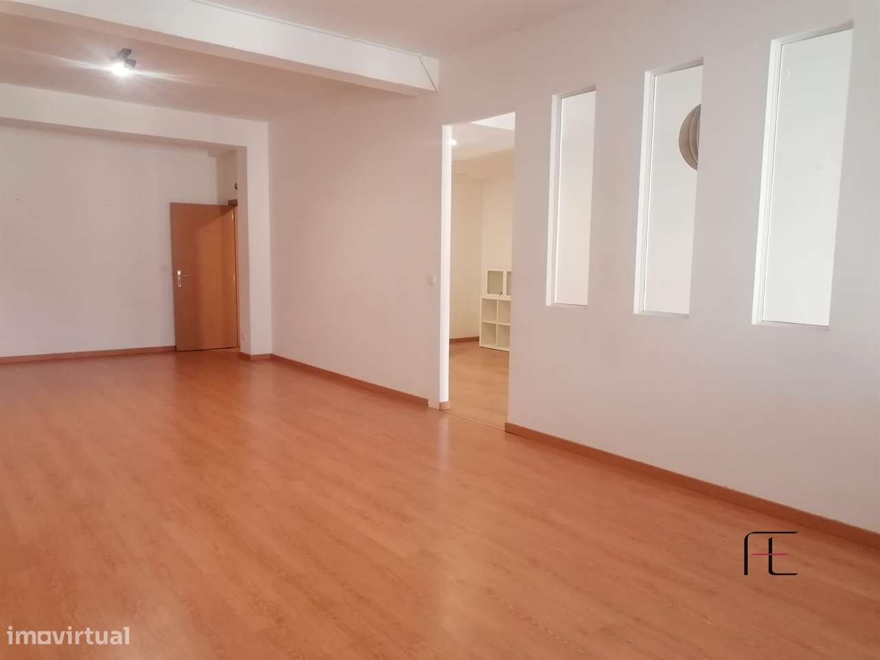 Loja  Venda em Baguim do Monte (Rio Tinto),Gondomar - Grande imagem: 1/17