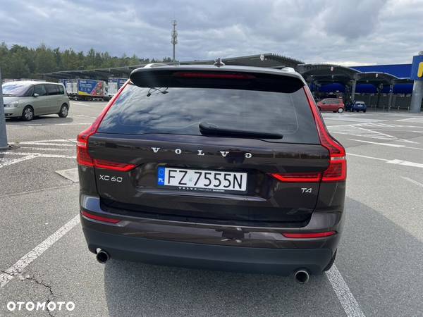 Volvo XC 60 T4 Momentum Pro - 5