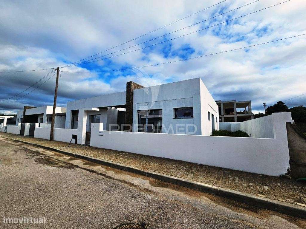 Moradia Isolada T4, c/Piscina e Box, em Oleiros - Azeitão - Grande imagem: 4/38