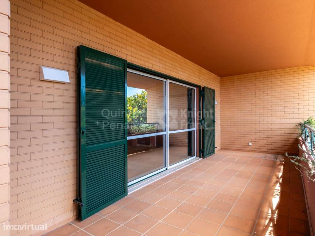 Apartamento T3 duplex com piscina no Monte Estoril, Cascais-17