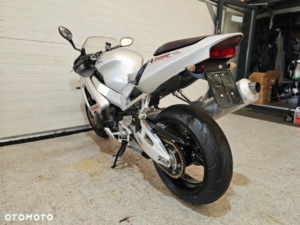 Honda CBR - 21