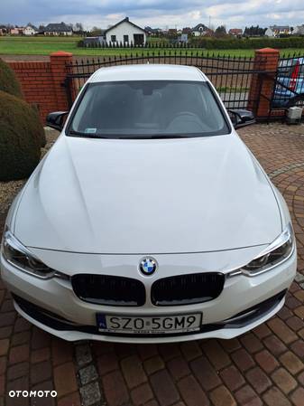 BMW Seria 3 318d MHEV Sport Line - 23