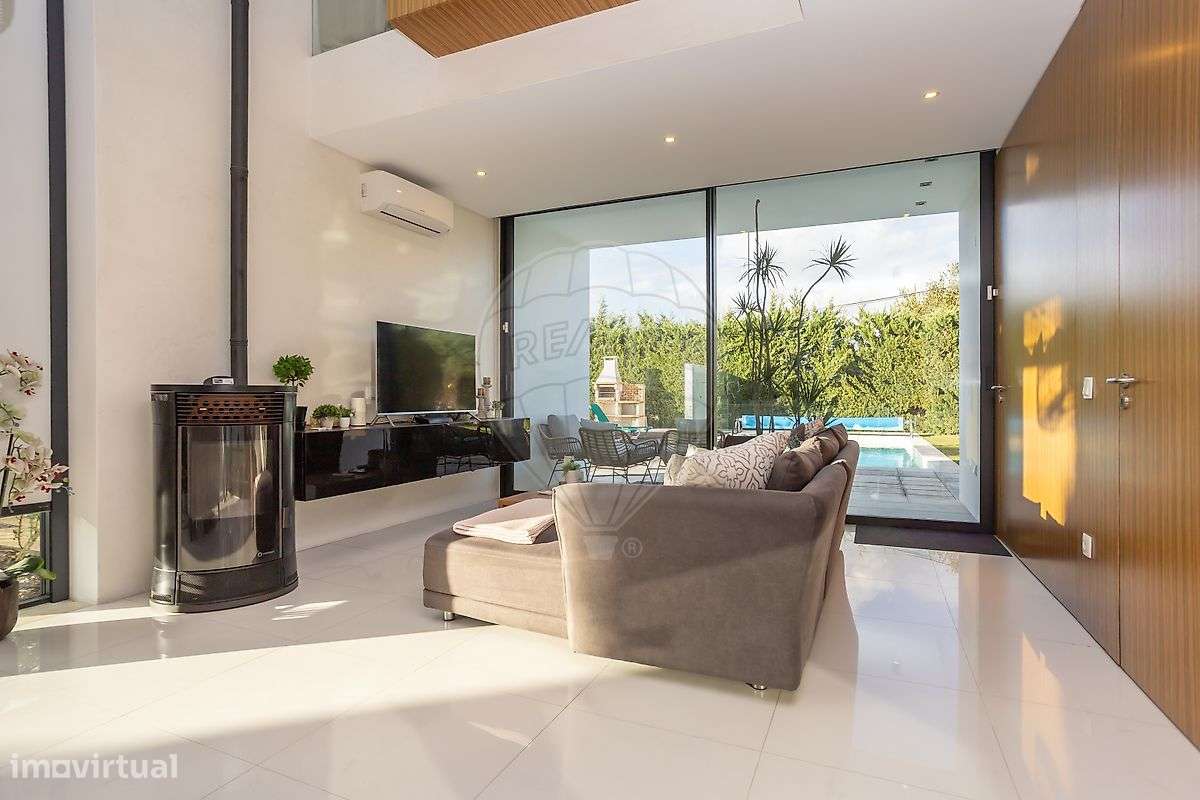 Moradia T4 para venda-15