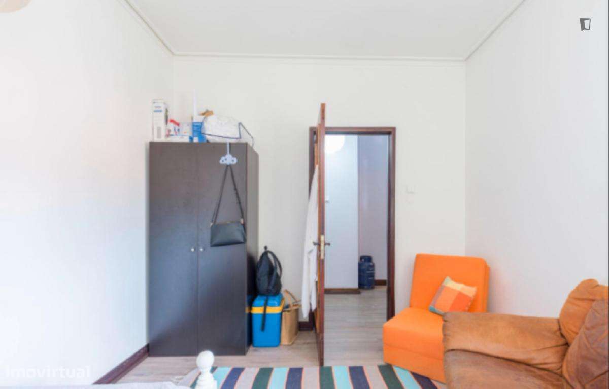 Quarto - localizado em Paranhos Porto - Grande imagem: 4/10
