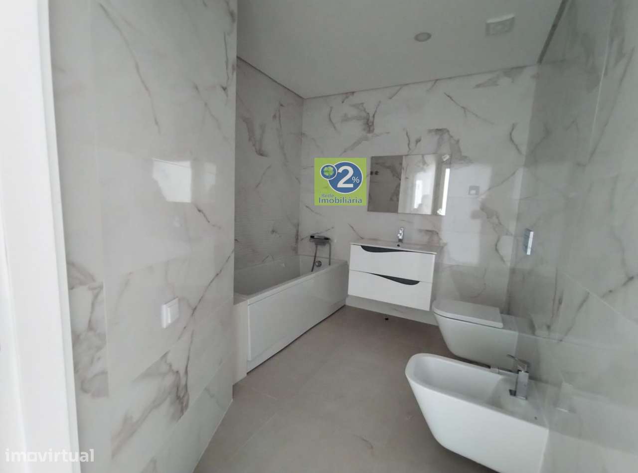 Apartamento T3! Novo!Parqueamento para 2 viaturas - Grande imagem: 5/7