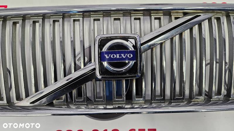 Volvo V50 2003-2007 Atrapa zderzaka Grill Kratka Chrom 08678680 Stan BDB Wszystkie mocowania całe - 4