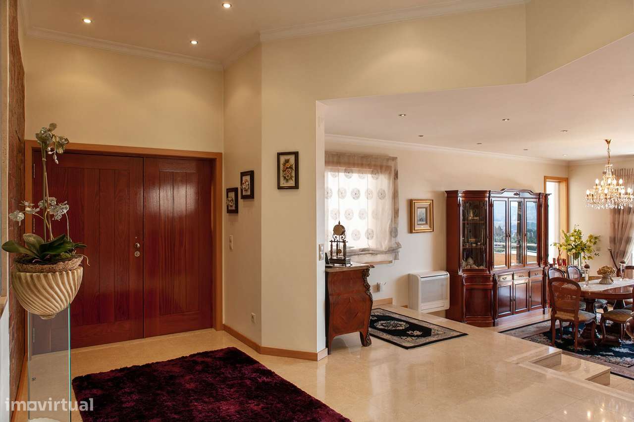 Fantástica Moradia Em Valongo.-9