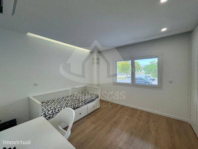 Apartamento T4 seminovo com terraço, no Parque das Oliveiras em Cam...-17