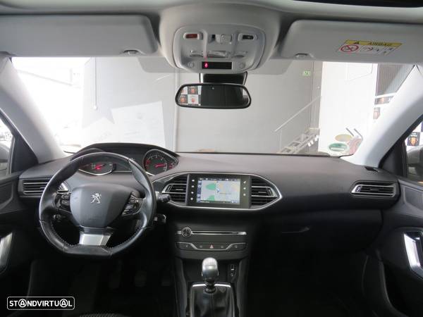 Peugeot 308 SW - 13