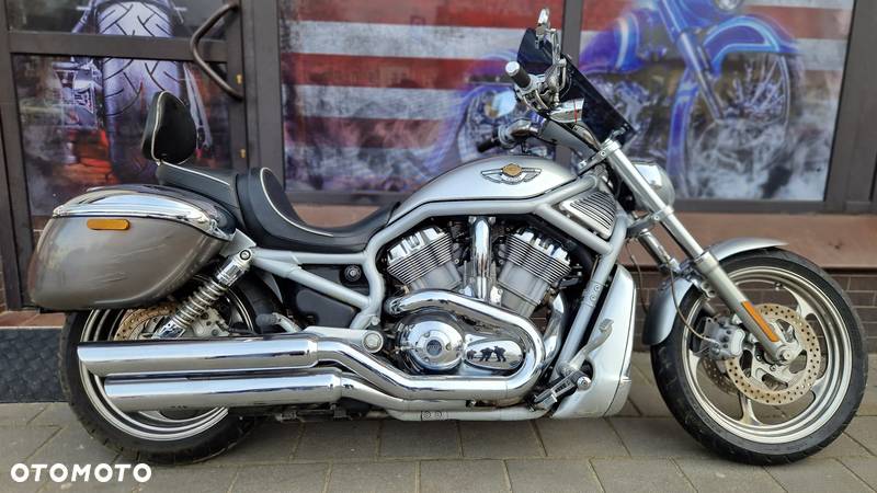 Harley-Davidson V-Rod Street Rod - 2