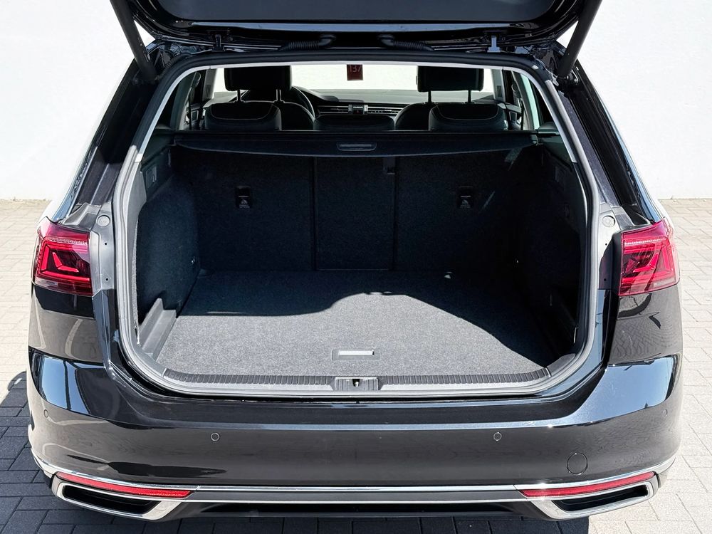 Volkswagen Passat-Variant 2.0 TDI Evo Elegance DSG 2023 — zdjęcie 5