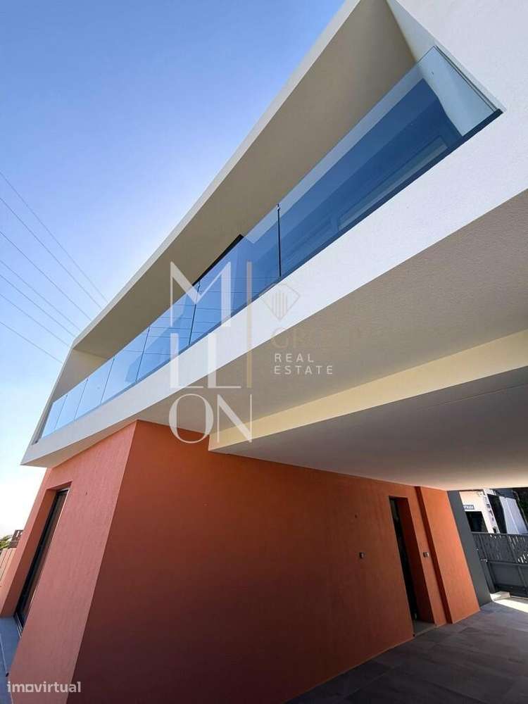 Moradia nova com vista, jardins,| quintal e 2 entradas independentes. - Grande imagem: 2/16