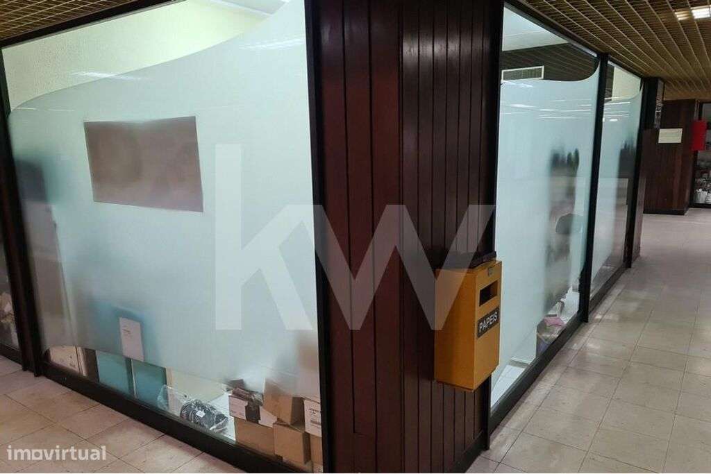 Investidores! Escritório arrendado por 340 euros/mês. Rentabilidade br - Grande imagem: 2/13
