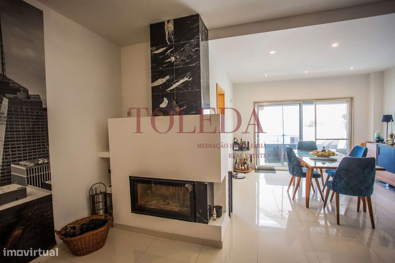 Moradia 4 Pisos com 474m2-7