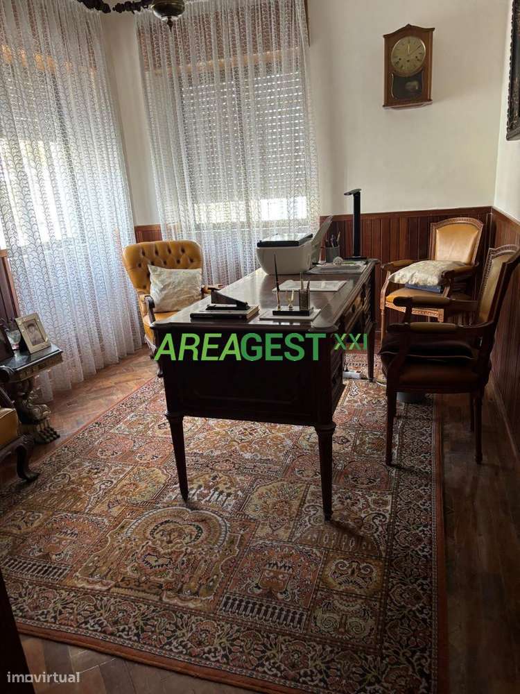 Moradia Geminada T4, para venda, em Alvalade/Lisboa-24
