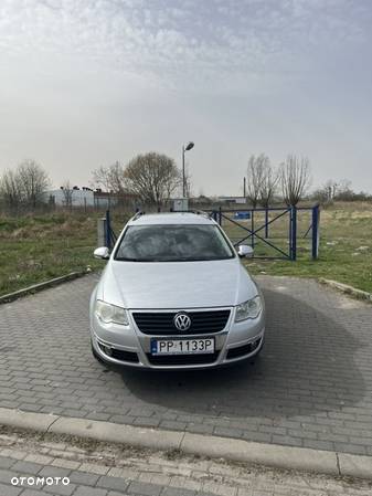 Volkswagen Passat 2.0 TDI DPF BlueMot Comfortline - 2